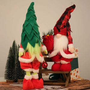 Leuchtender Weihnachtsgnom Puppe Rotes Karo Grüner Baum LED Gesichtslose Rudolf Ornament Innen Haus Feiertag Deko