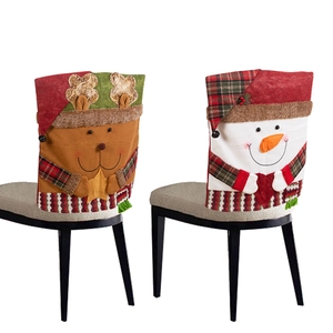 Set di coprisedia natalizi con disegni 3D di renna e pupazzo di neve in rosso e bianco