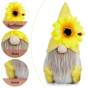 Statuetta di gnomo girasole in peluche con cappello giallo e dettaglio di coccinella