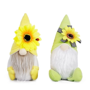 Gnomi girasole fatti a mano con cappelli gialli e verdi per decorazioni da bar