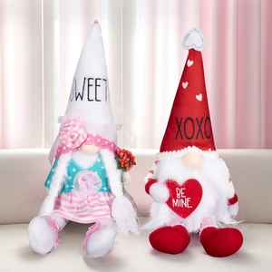 Valentine's Day gnome plush set with long legs, Sweet and XOXO heart decorations