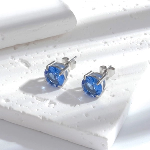 Boucles d'oreilles vintage en acier inoxydable avec zircon bleu rond et griffes