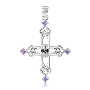 Dettaglio ciondolo croce teschio in argento S925 con gemme viola e incisioni