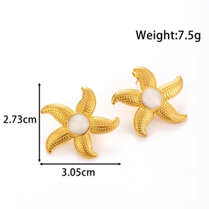 French vintage starfish stud earrings in gold titanium steel with pearl center detail