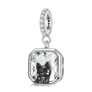 Colgante de cachorro de plata S925 con corindón sintético transparente corte esmeralda