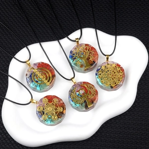 Collier Pendentif Énergie Orgonite pour Hommes Femmes Pierre Naturelle Résine Chakra Arbre de Vie Mandala Yoga Méditation Bijoux