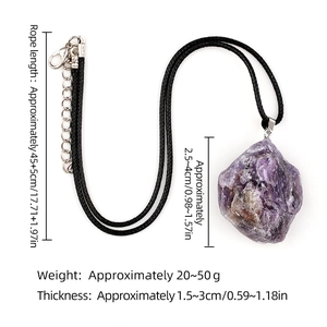 Collier avec pendentif en pierre d'améthyste naturelle brute et cordon noir réglable