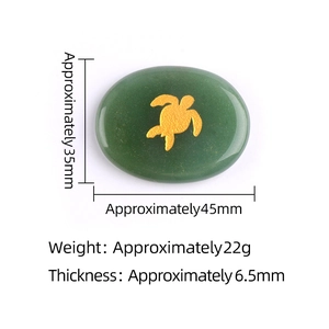 Pietra di palma in avventurina verde con tartaruga dorata, misura 45x35mm e peso 22g