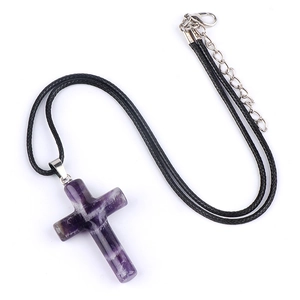 40mm Natürlicher lila Kristall Kreuz Anhänger Halskette mit verstellbarer schwarzer Schnur