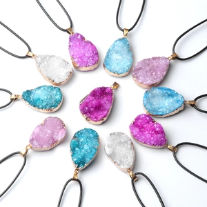 Pendaglio Druzy di Cristallo Naturale a Goccia Con Bordo Placcato Oro Pietra Irregolare per Creazione di Collane Gioielli DIY