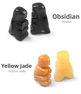 Mini figurines de dinosaures sculptées en obsidienne et jade jaune avec finition polie