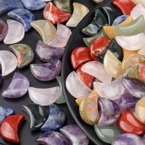 Natural Stone Crescent Moon Pendants Polished Healing Crystals For DIY Jewelry Making Rose Quartz Amethyst Tiger Eye Stones