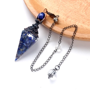 Pendentif pendule en résine lapis-lazuli avec cristal blanc et chaîne en bronze