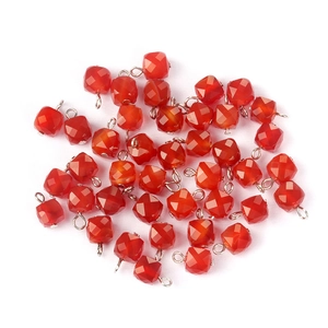9mm rote facettierte Kristallwürfelperlen mit silbernen Schlaufen für DIY-Schmuck