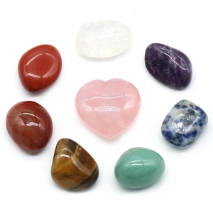 7 Chakra irregular polished stones set with a 30mm heart-shaped rose quartz in velvet bag