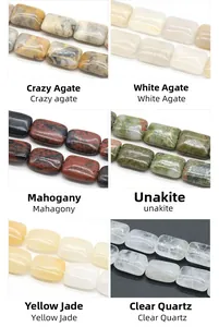 Makro-Anzeige von sechs Naturstein-Cabochons inklusive Achat und Quarz für DIY-Schmuck