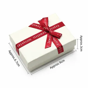 Beige Kristall-Schmuckschatulle mit roter Schleife, 9x6,7x3 cm für Yoga-Schmucksets