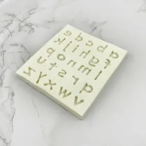 Moule en silicone lettres minuscules pour décoration de gâteaux et pâtisserie DIY