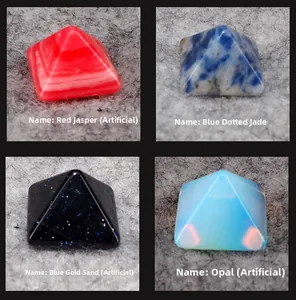 Makroaufnahme von 14mm Pyramiden-Kristallen: Blaufluss, Opalit, Jaspis und Rhodochrosit