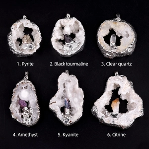 Lot de 6 pendentifs géodes naturels dont améthyste et citrine avec bordure argentée