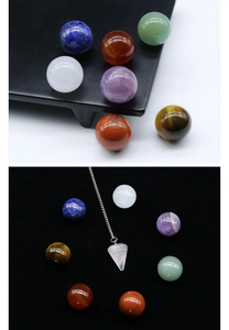 Set de piedras energéticas de cristal natural con esferas chakra y péndulo de corazón