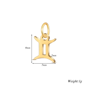 Détails du pendentif Gémeaux doré avec dimensions de 9mm x 7mm et un poids de 1g