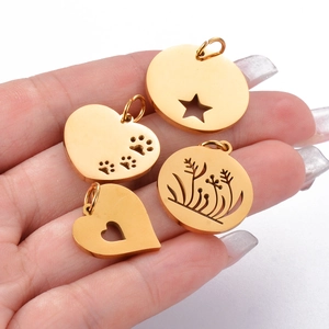 Pendentifs en acier inoxydable doré poli avec motifs d'étoile, de cœur et de patte