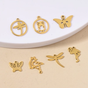 Anhänger Set aus Edelstahl in Gold mit Vögeln und Schmetterlingen für DIY-Schmuckbau