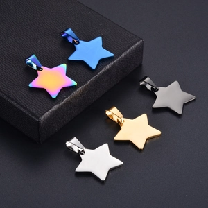 Polished star-shaped stainless steel pet tags in five colors with metal ring hooks