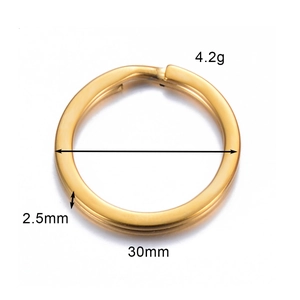 Detail view showing 30mm golden stainless steel key ring specs and 2.5mm wire diameter