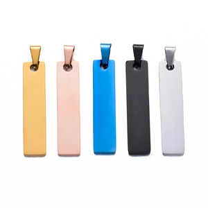 Pendentifs rectangulaires polis en acier inoxydable en cinq couleurs pour bijoux DIY