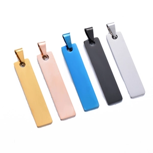 Cinq pendentifs rectangulaires en acier inoxydable de couleurs variées pour bijoux DIY