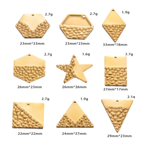 Detailed grid of geometric gold stainless steel charms with dimensions and weights