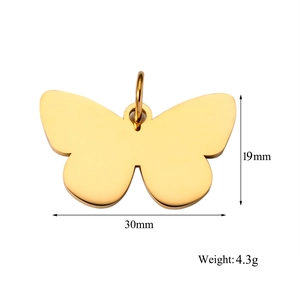 Ciondolo farfalla oro lucido 30mm x 19mm dimensioni e 4.3g peso misura dettaglio