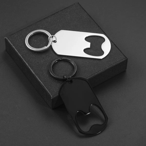 Porte-clés décapsuleur en acier inoxydable poli argent et noir mat avec boîte cadeau