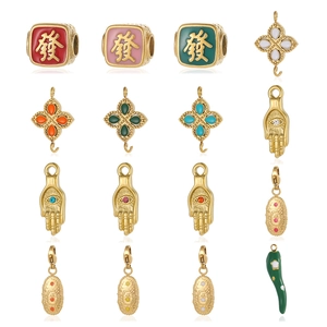 Französische Vintage-Anhänger aus Edelstahl mit Hamsa und Emaille-Chili für DIY-Schmuck