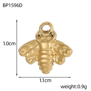 Detailed golden bee charm showing intricate wing textures and size specs of 1.1cm