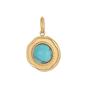 Detailweergave van een goudkleurige roestvrijstalen hanger met ingelegde turquoise steen