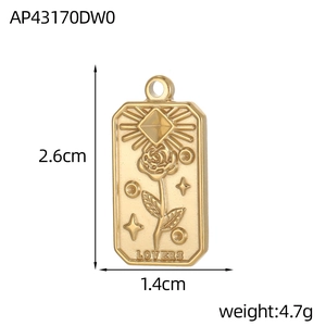 Detailansicht des Lovers-Tarot-Anhängers mit 2,6 cm Höhe und 1,4 cm Breite Details