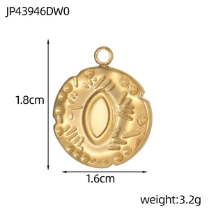 Detailed close-up of 1.8cm golden geometric heart charm with radial patterns and top ring
