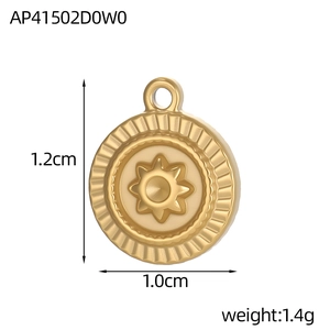 Spécifications de taille pour un pendentif soleil en acier inoxydable doré, 1,2x1,0 cm