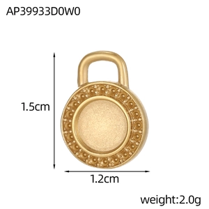Macro view of a 1.5cm golden round geometric pendant tray with detailed dimensions and weight