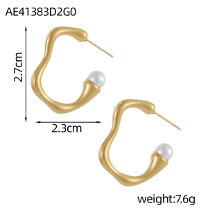 French retro gold irregular U-shape earrings with white pearls and matte finish