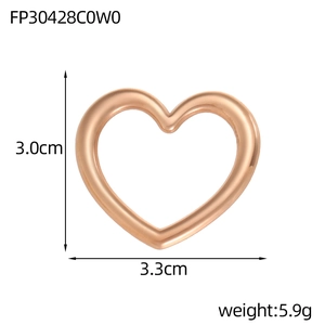 Rose gold hollow heart pendant specifications showing 3.0cm height and 3.3cm width