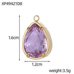 Detailweergave van een paarse zirkoon hanger met afmetingen van 1,6 cm hoogte