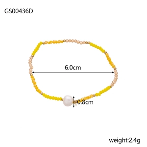 Detalle de la pulsera de cuentas con perla blanca mostrando un diámetro de 6,0 cm