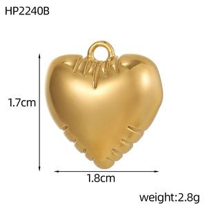 Detailweergave van gouden hartvormige hanger van roestvrij staal met de afmetingen