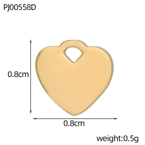 Detailed size chart showing 0.8cm golden heart pendant with 0.5g weight measurement