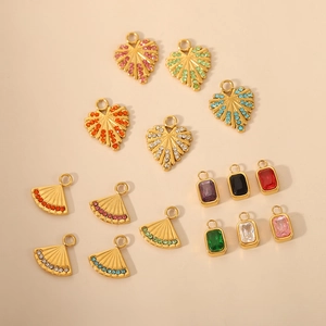Colgantes de corazón y hoja de circón con dijes dorados para joyería artesanal