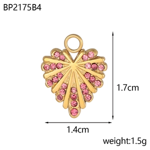 Colgante de corazón con circón rosa medidas 1,7cm por 1,4cm con baño de oro y ligero
